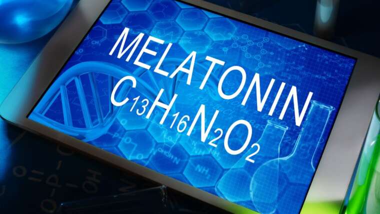 Melatonina desincha: ajuda na retenção de líquidos? Descubra se ela pode ajudar